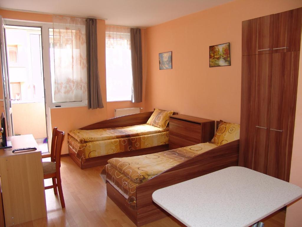Our Home Guest Rooms เวลีคอเทอร์โนโว ภายนอก รูปภาพ